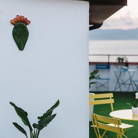 B&B Fuori Squadro - In Centro Con Terrazza Relax Vista Mare 레조디칼라브리아 외부 사진