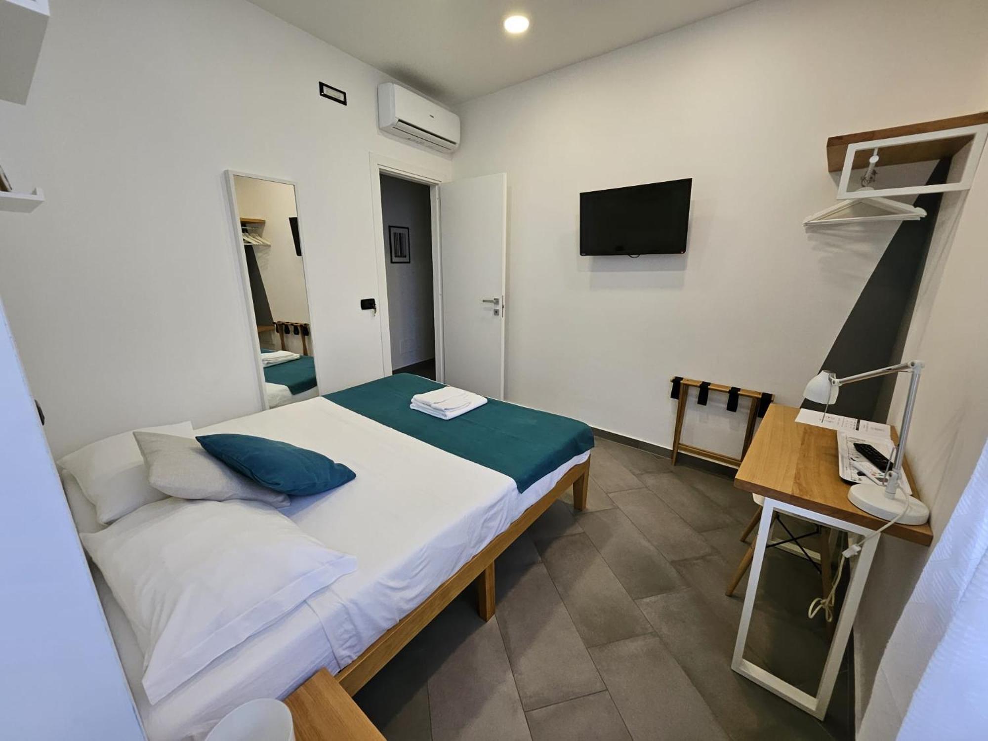 B&B Fuori Squadro - In Centro Con Terrazza Relax Vista Mare 레조디칼라브리아 외부 사진