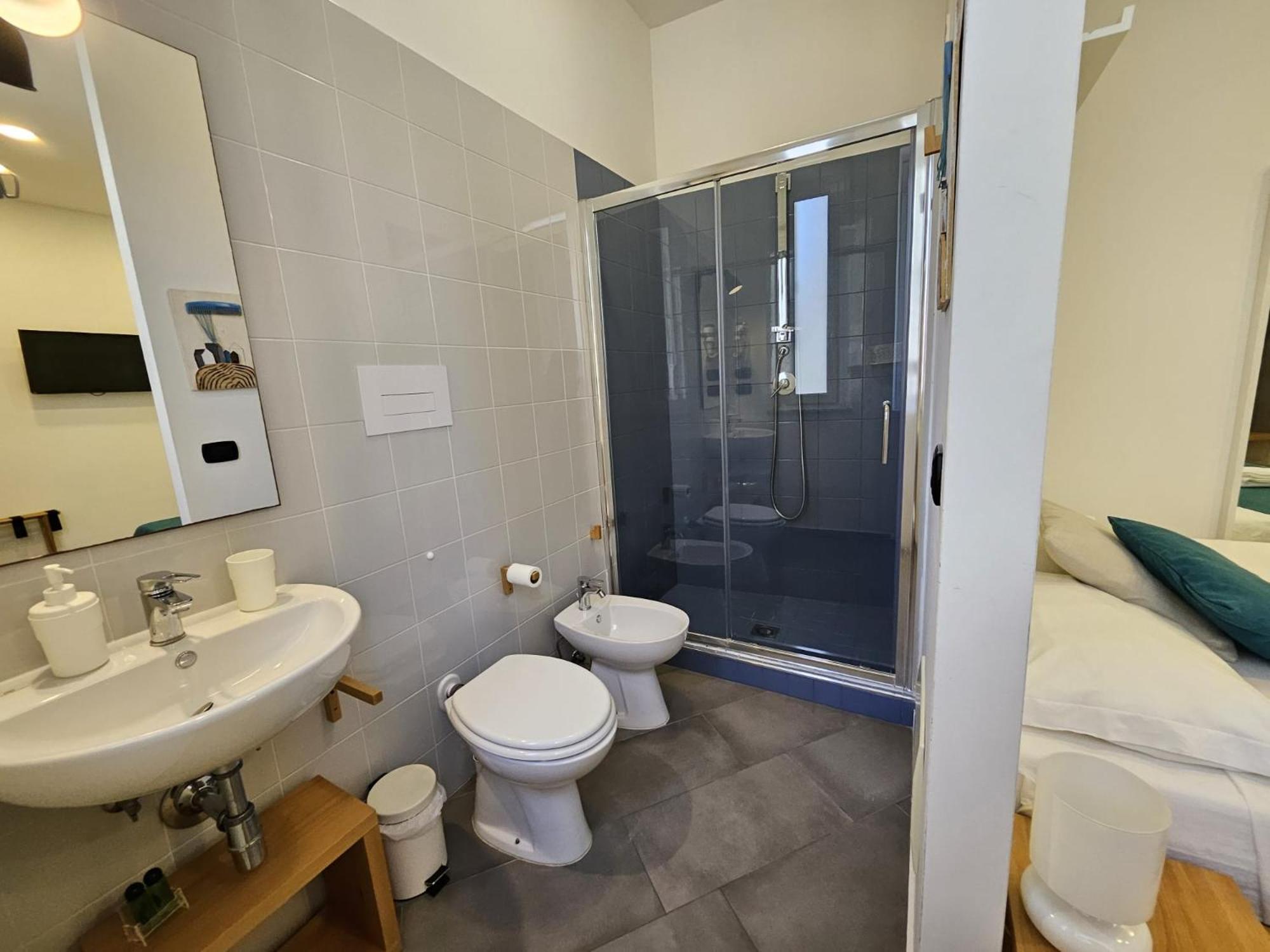 B&B Fuori Squadro - In Centro Con Terrazza Relax Vista Mare 레조디칼라브리아 외부 사진
