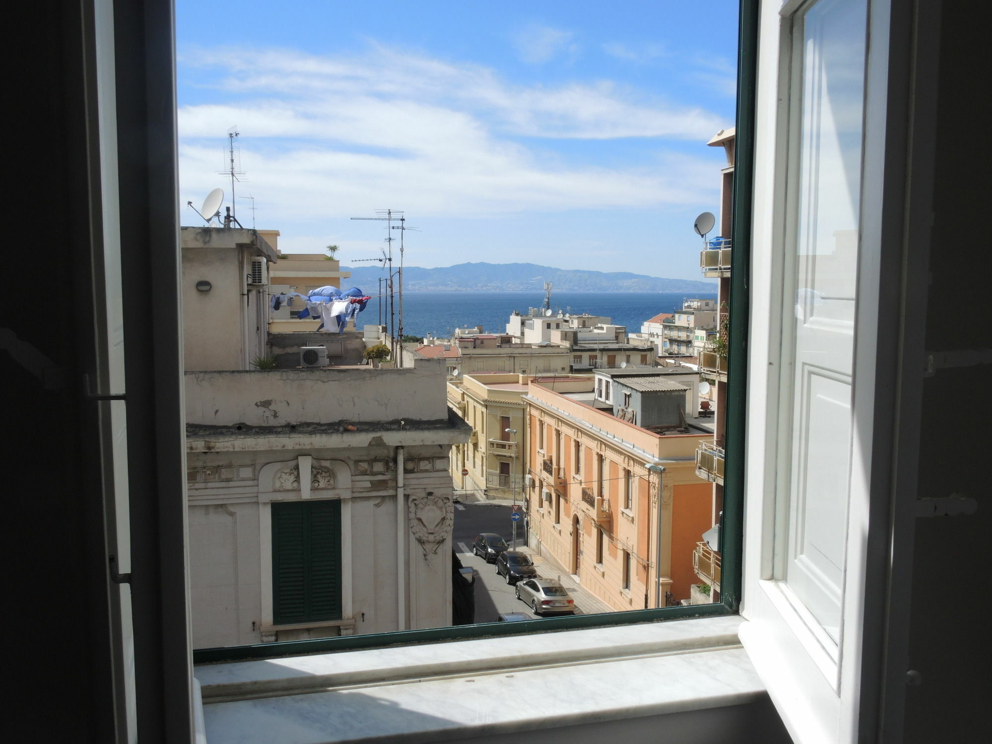 B&B Fuori Squadro - In Centro Con Terrazza Relax Vista Mare 레조디칼라브리아 외부 사진