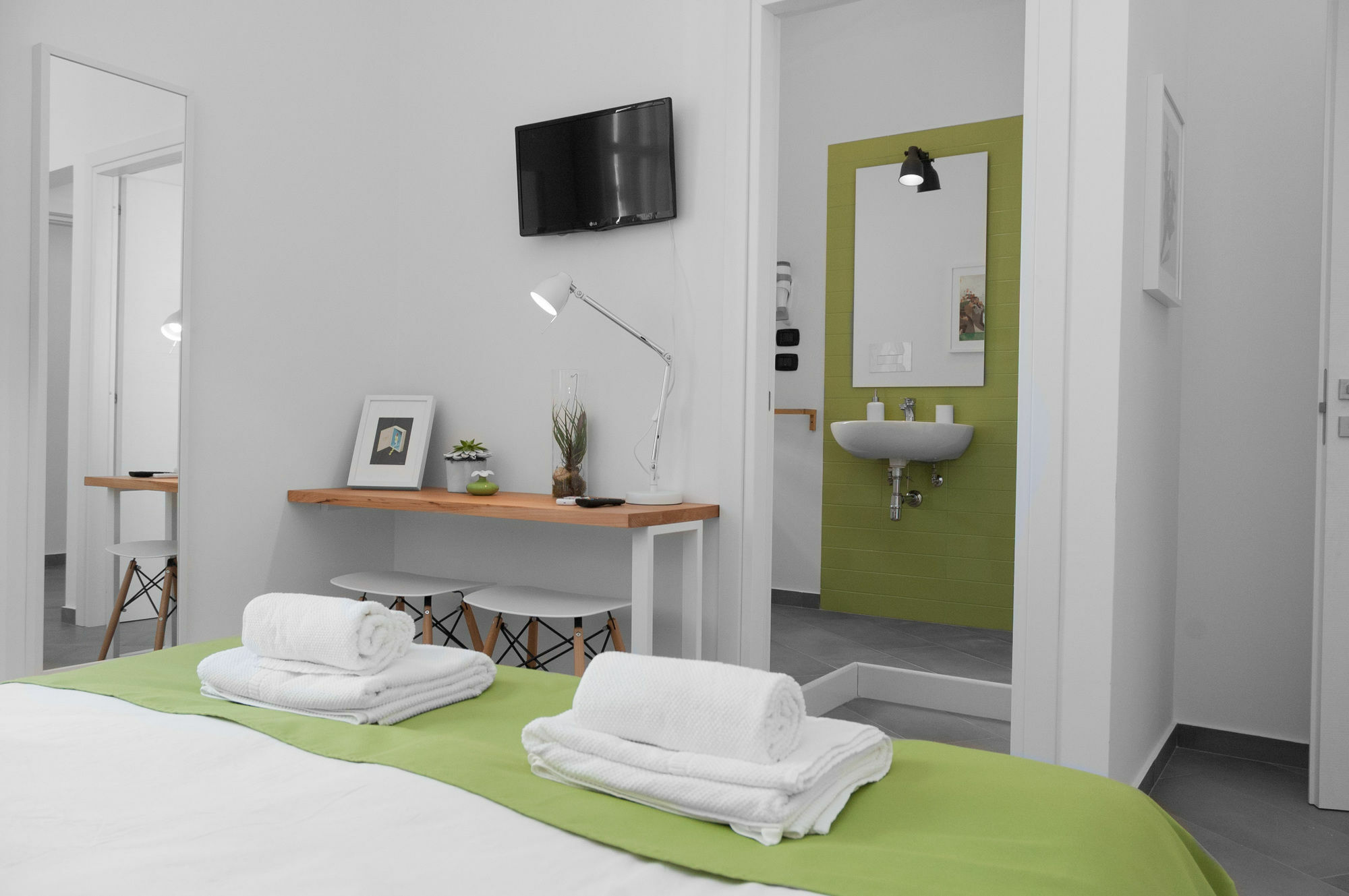 B&B Fuori Squadro - In Centro Con Terrazza Relax Vista Mare 레조디칼라브리아 외부 사진