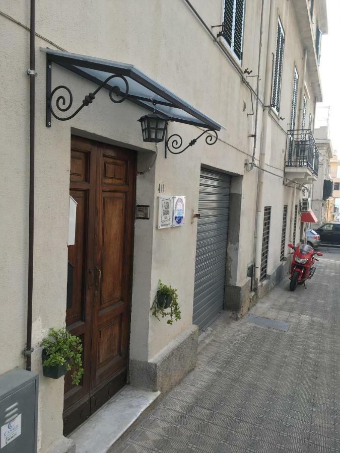 B&B Fuori Squadro - In Centro Con Terrazza Relax Vista Mare 레조디칼라브리아 외부 사진